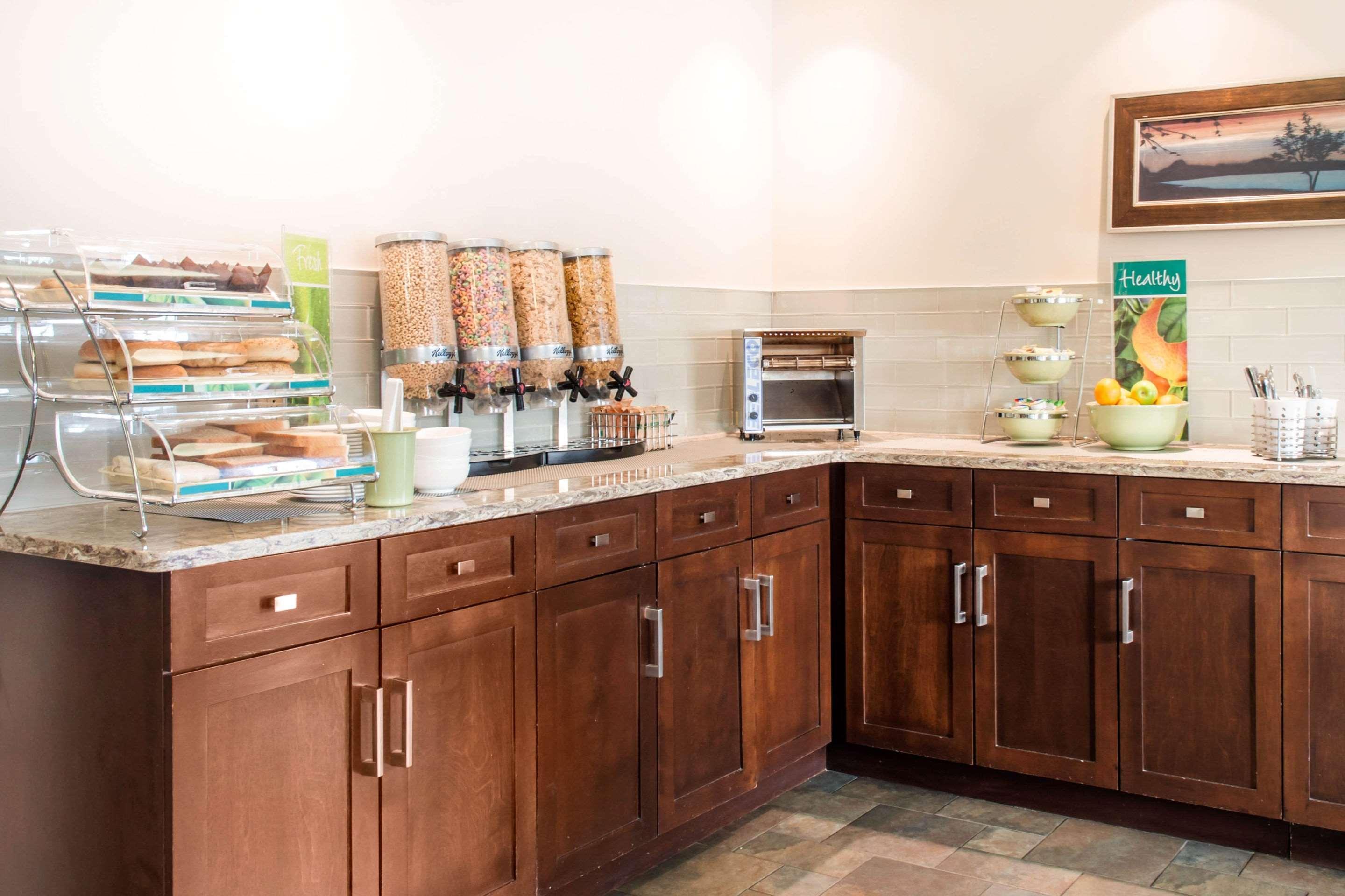 Quality Inn & Suites Quispamsis Rothesay Buitenkant foto