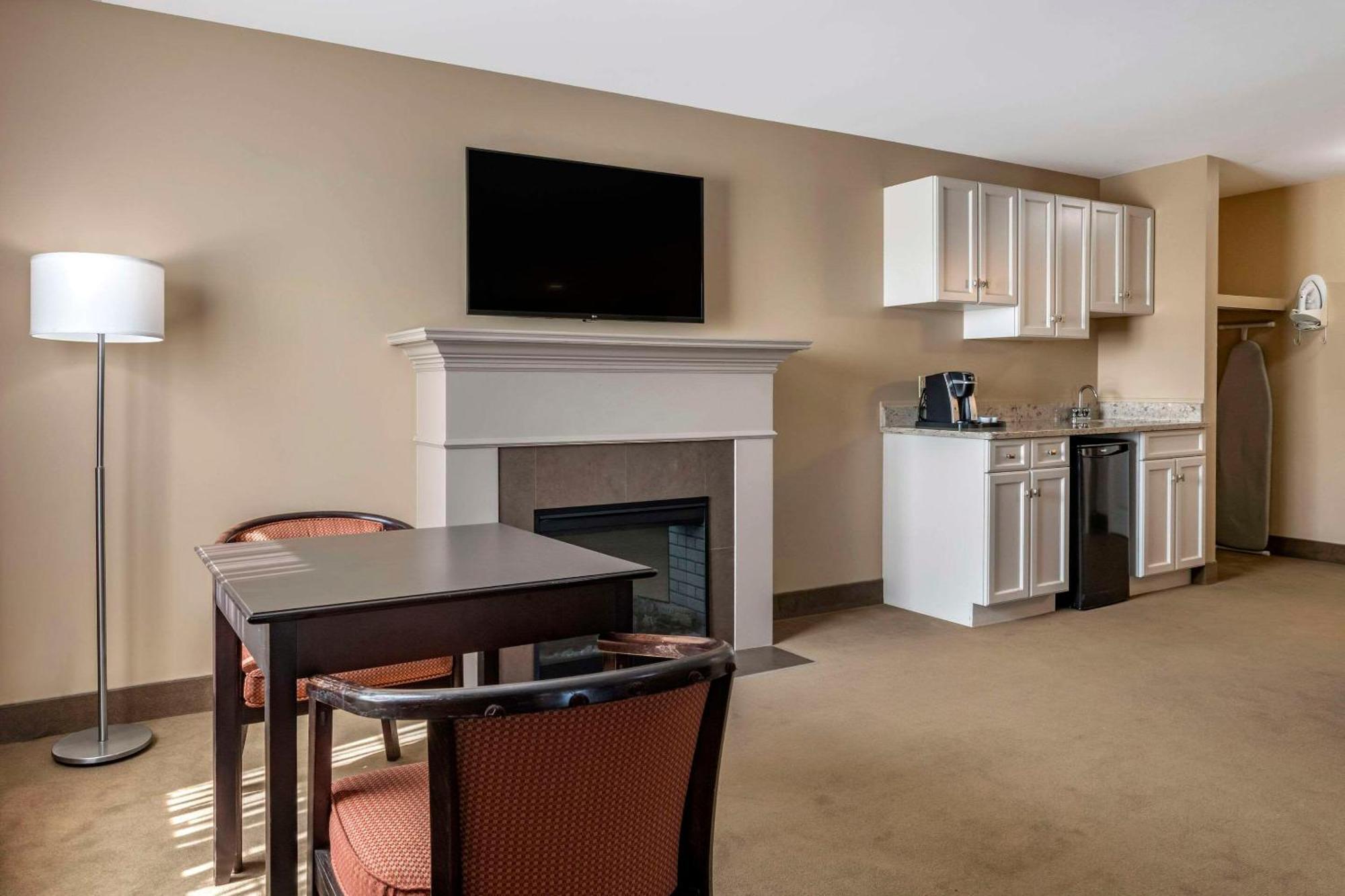 Quality Inn & Suites Quispamsis Rothesay Buitenkant foto